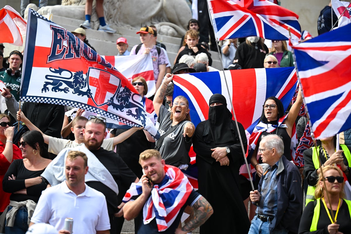 RNLI closes Portsmouth lifeboat station after huge anti-migrant protests