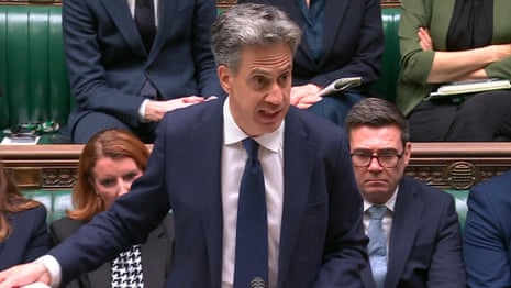 UK foreign secretary announces sanctions on trade with Israeli West Bank settlements – video