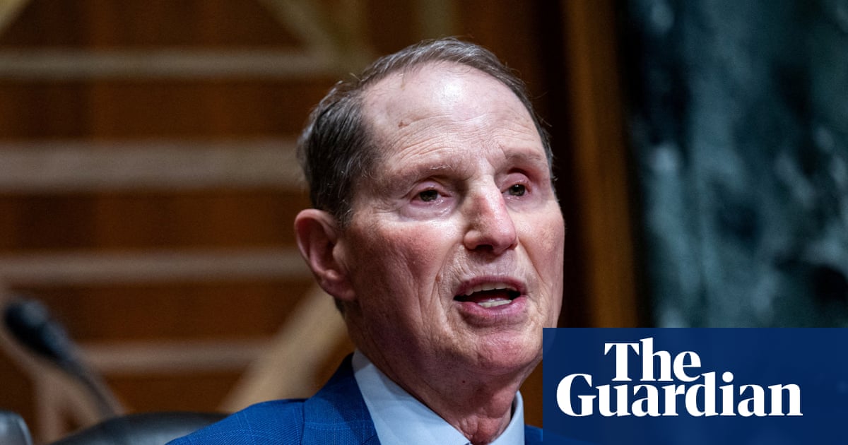US lawmakers urge secretive British court to open up about Apple case | US Congress