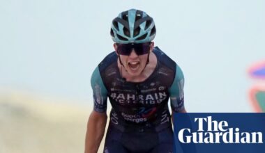 Enric Mas extends Vuelta lead as Omrzel grabs first Grand Tour stage win | Vuelta a España
