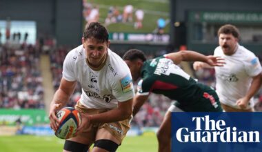 Saracens overcome adversity to battle back and edge Leicester in 12-try thriller | Prem Rugby