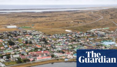 Falklands row shows urgent need to commit to 3% target, says Labour defence committee chair | Defence policy