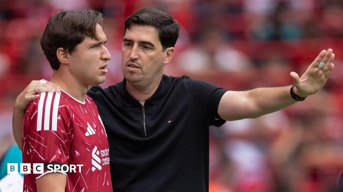 Liverpool manager Andoni Iraola talks to Federico Chiesa