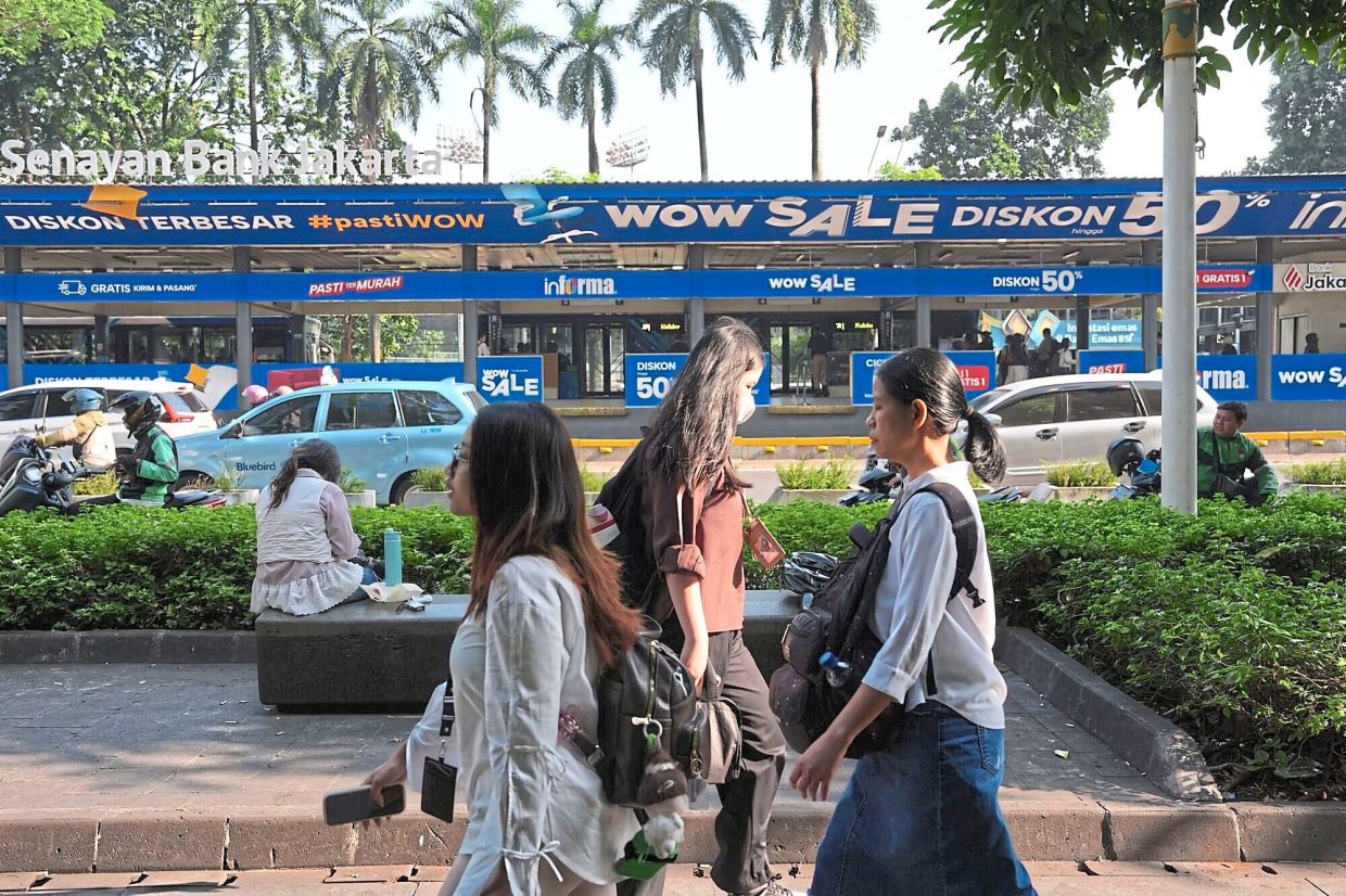 Informal workers face gaps in retirement saving