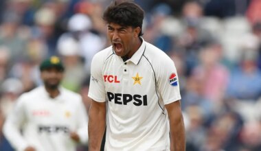 Eng vs Pak 3rd Test - Robinson dominates, Pakistan face three-day defeat