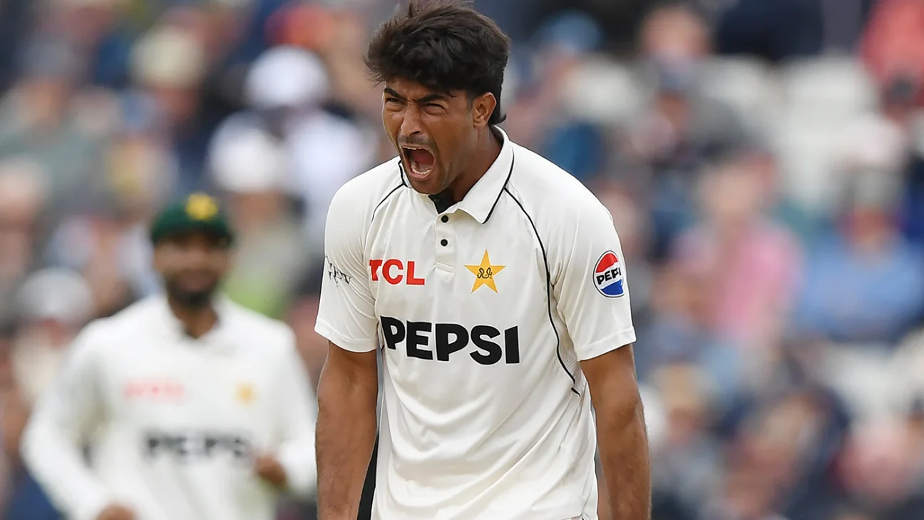 Eng vs Pak 3rd Test - Robinson dominates, Pakistan face three-day defeat
