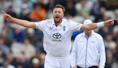Is Ollie Robinson's 21 wickets at an average of 8.76 against Pakistan the best bowling in a Test series?- Ask Steven