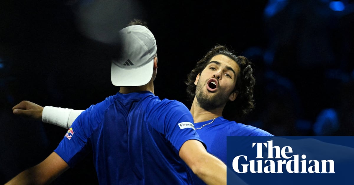 Carlos Alcaraz leads by example as Europe take early lead in Laver Cup | Tennis