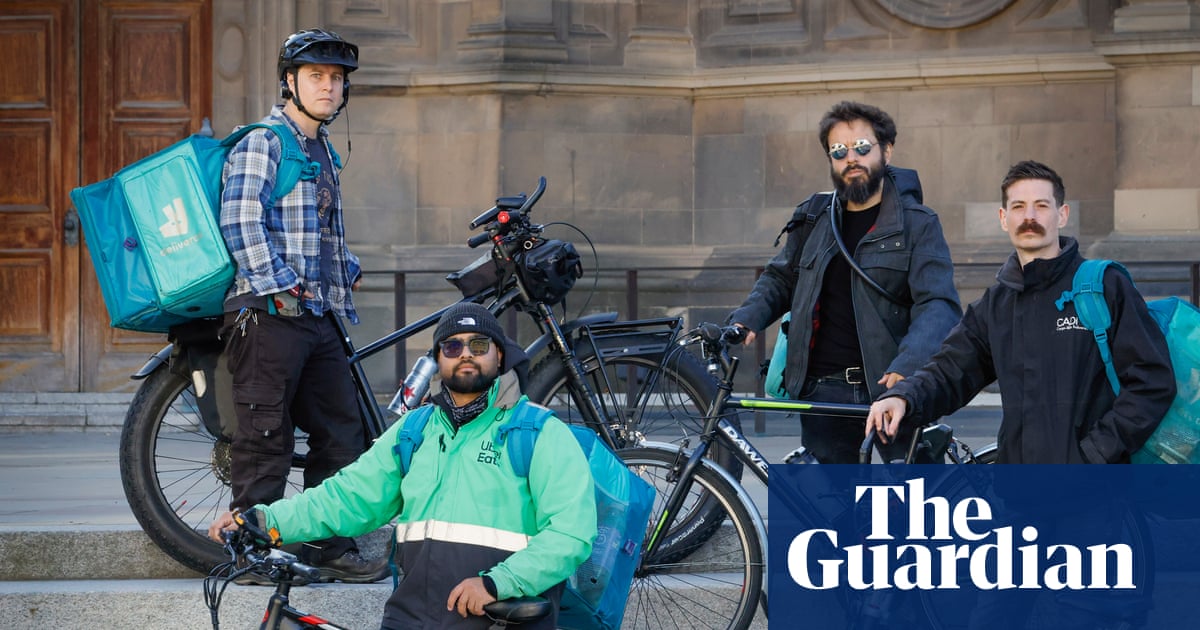 Food delivery riders call on platforms to open up AI ‘black box’ they say has cut pay | Gig economy