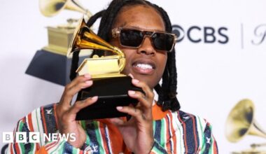 Lil Durk: Grammy-winning US rapper acquitted in murder-for-hire trial - BBC