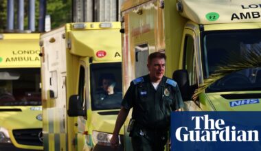 Cut NHS red tape and boost productivity to prevent 20,000 early deaths a year in England, report urges | Health policy