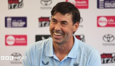 Stephen Fleming, left, and Brendon McCullum, right, appeal for Jason Gillespie's wicket in 2005