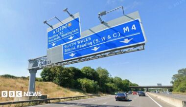 Blue motorway sign over M4 at Reading.