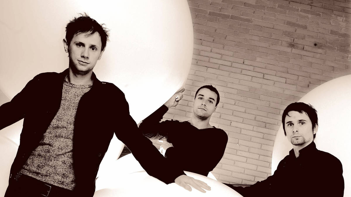 What is Muse's Starlight about?