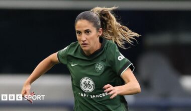 Savannah DeMelo collapses