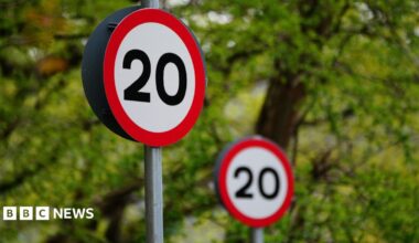 20mph road signs in Brynawel, Wales.
