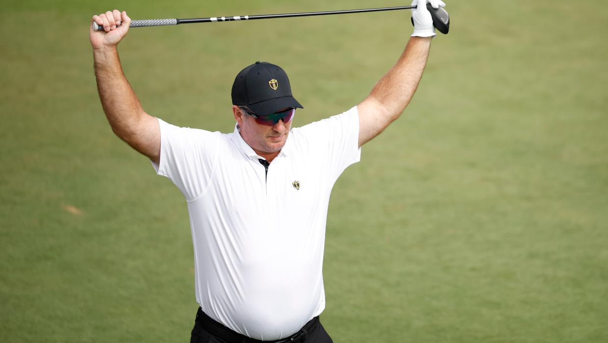 Frustrating Presidents Cup debut for Ryan Fox as USA win opening session at Medinah - Stuff