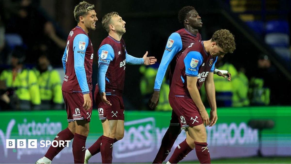 West Ham win at Bolton to go top of Championship; Southampton end Swansea's unbeaten start - as it happened