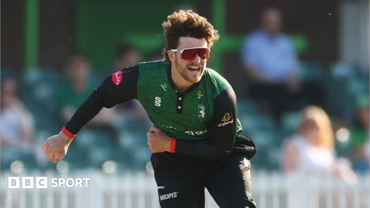 Liam Trevaskis in action for Leicestershire Foxes