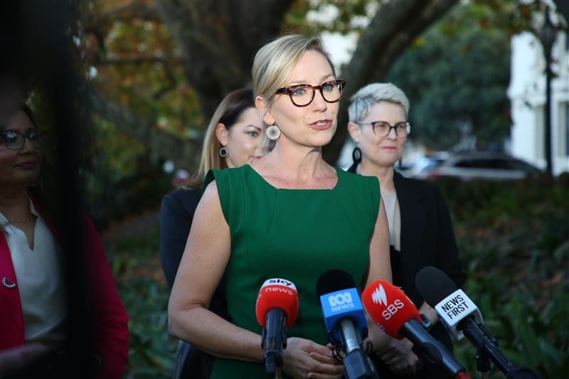 larissa waters greens brett worthington piece