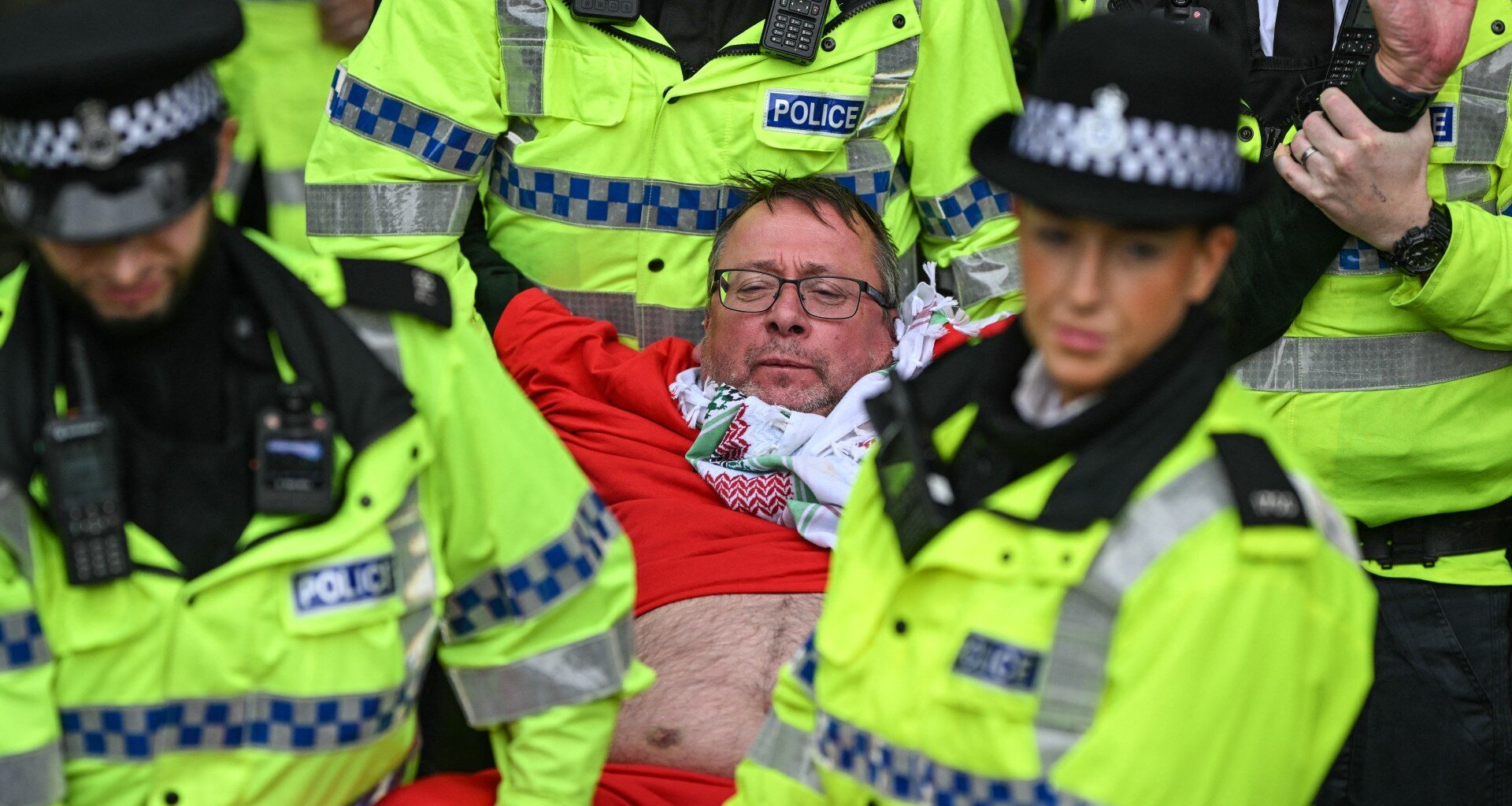 Palestine Action protesters arrested outside UK Labour Party conference | Censorship News