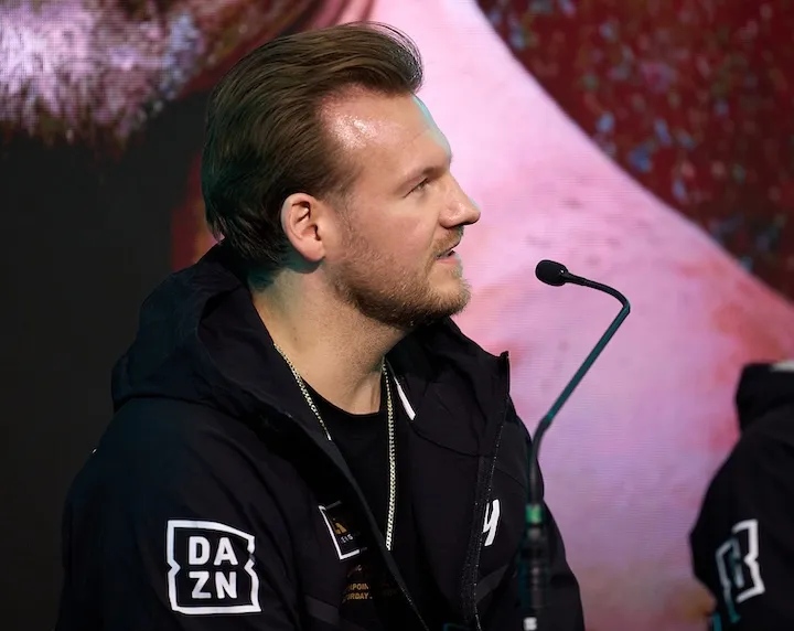 Ben Davison at the press conference for Leigh Wood-Josh Warrington on February 19, 2026.