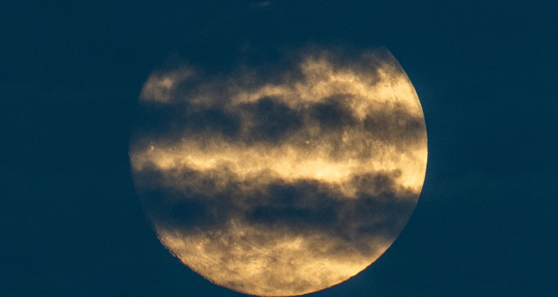 October full moon 2026 — When, where and how to see the Hunter's Moon