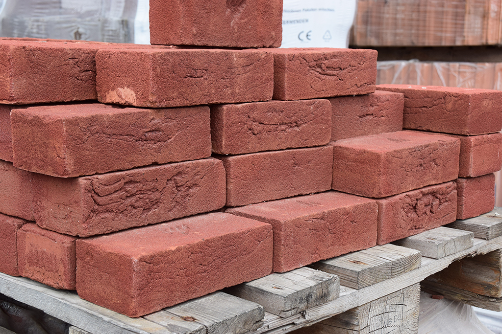 Bricks_shutterstock.jpg
