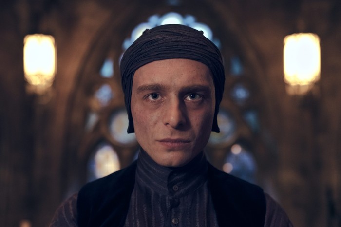 Luke Thallon as Professor Quirrell in HBO's Harry Potter Luke Thallon as Professor Quirrell in HBO's Harry Potter
