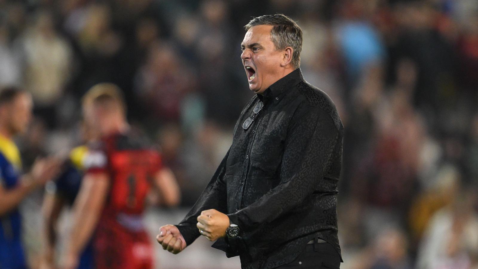 Derek Beaumont's 'ultra professional' jibe as Wigan feud erupts