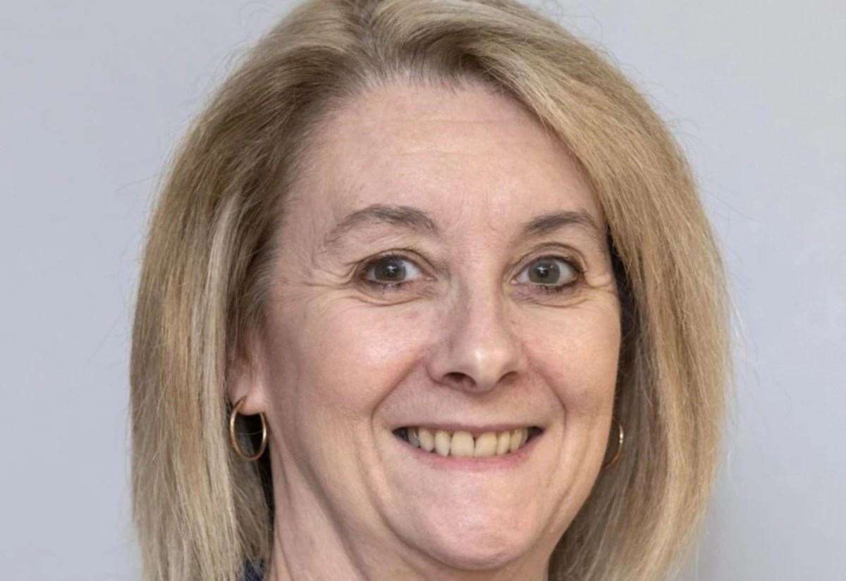 ‘Grotesque’ 40% pay rise for Lincolnshire, Nottinghamshire and Derbyshire NHS chief slammed as ‘kick in the gut’