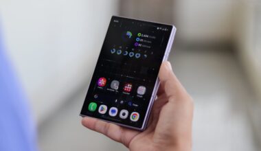 Apple's limited iPhone Fold launch will be a gift for Samsung