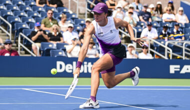 Efficient Swiatek rolls past Podoroska, into US Open third round
