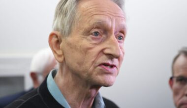 Geoffrey Hinton explains how humanity could end: AI subgoals cause it to 'want to get rid of people'