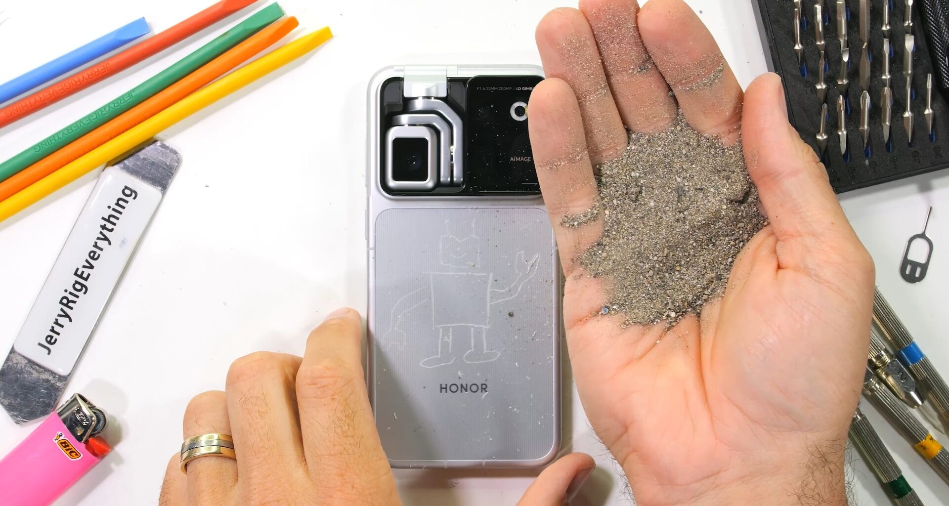 Hot camera and not dustproof: Honor Robot Phone durability test and teardown