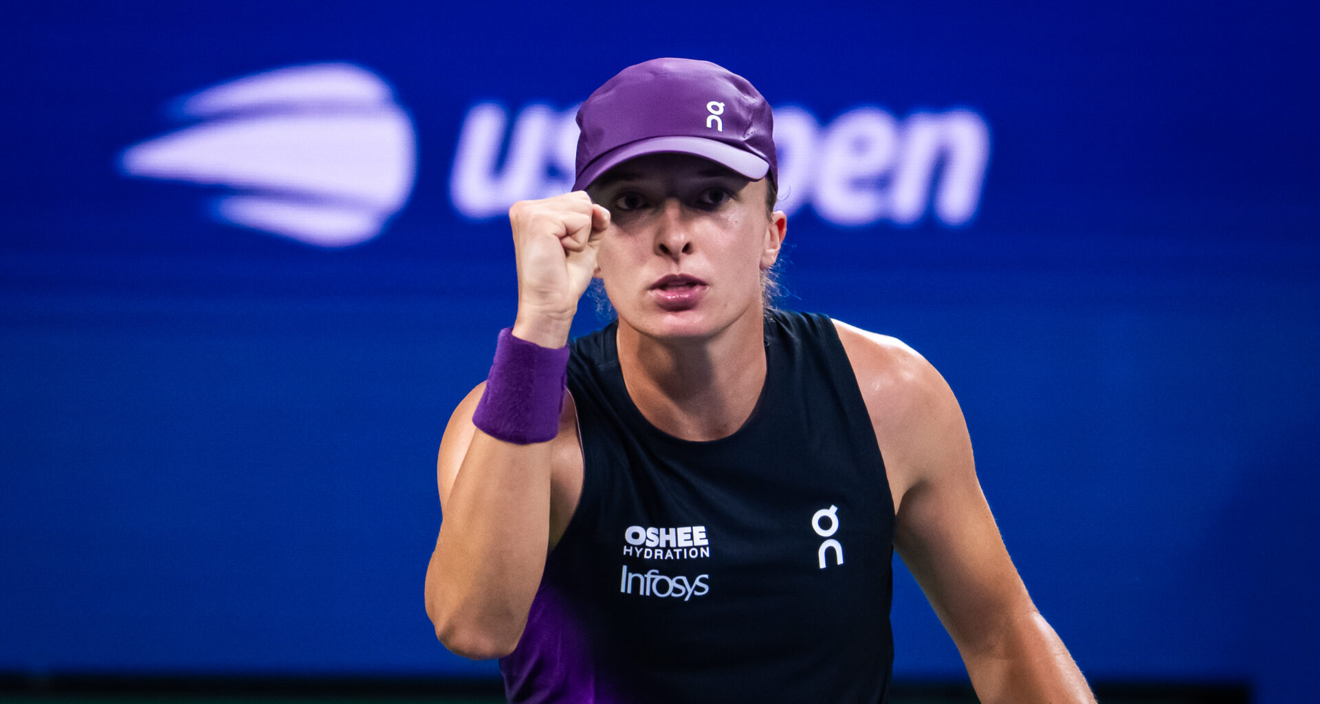 Late break propels Swiatek to straight-sets win in US Open first round