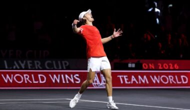 De Minaur stages extraordinary comeback against Zverev, World takes 5-3 lead