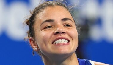 ITA 2-1 CHN: Paolini shines again as holders knock out hosts - Billie Jean King Cup