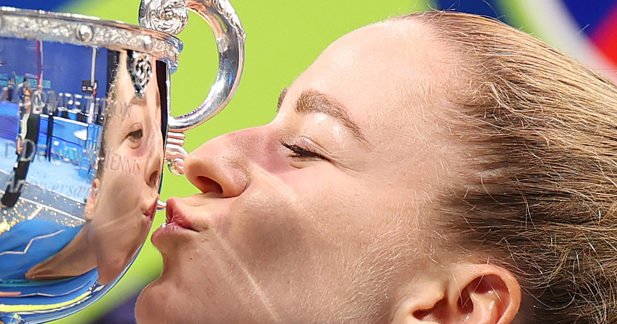 Dream BJK Cup title "cherry on top" for Czechia star - Billie Jean King Cup