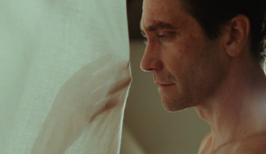 Remain Trailer Sees Jake Gyllenhaal & Phoebe Dynevor In Love