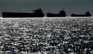 UK forces Putin's shadow fleet into open... with more than 170 boats near coast