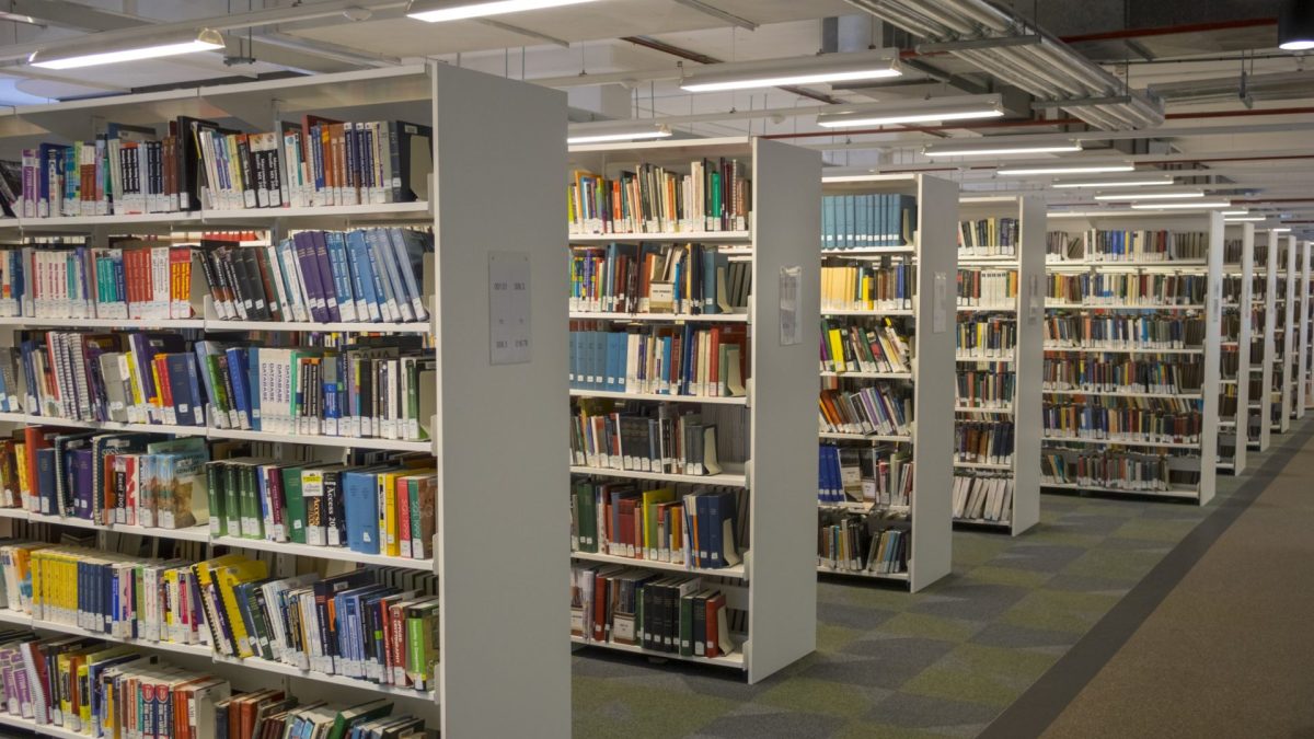 Australia, Sydney, University of Sydney education campus Fisher Library books stacks shelves. (Photo by: Jeff Greenberg/Universal Images Group via Getty Images)
