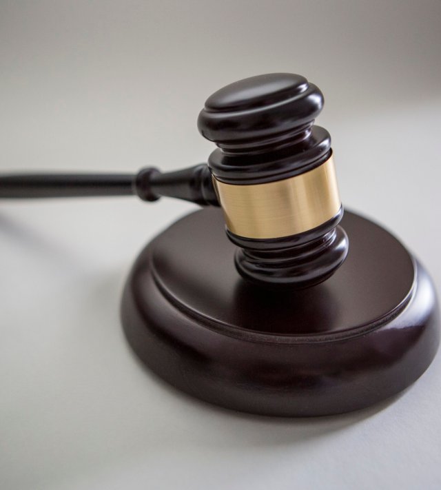 GERMANY, BONN - MARCH 03: Symbol photo on the subjects auction hammer, court gavel, auction, case law, etc. (Photo by Ulrich Baumgarten via Getty Images)