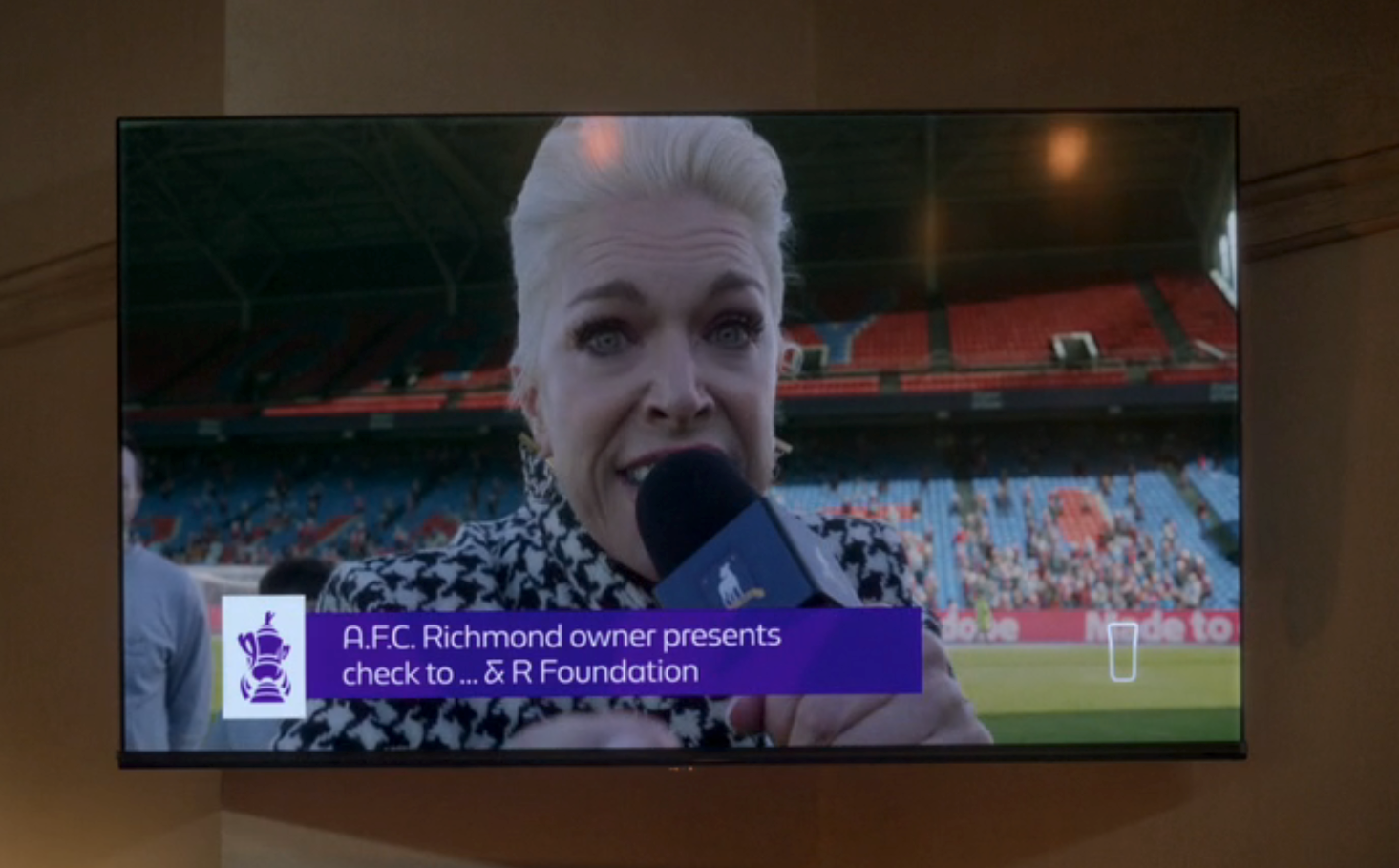 Hannah Waddingham recreating the Delia Smith moment on 'Ted Lasso'