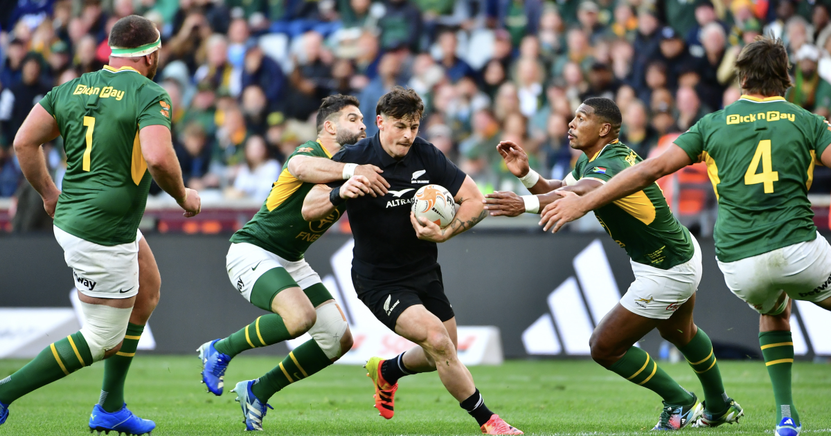 Dave Rennie weighs in on Leroy Carter's defensive display against Boks
