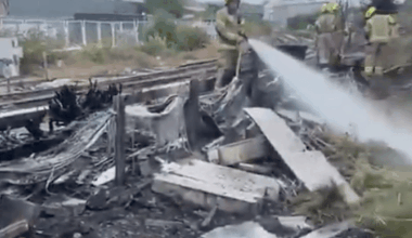London travel news LIVE: Trackside fire sparks Victoria trains chaos over morning rush-hour - London Evening Standard