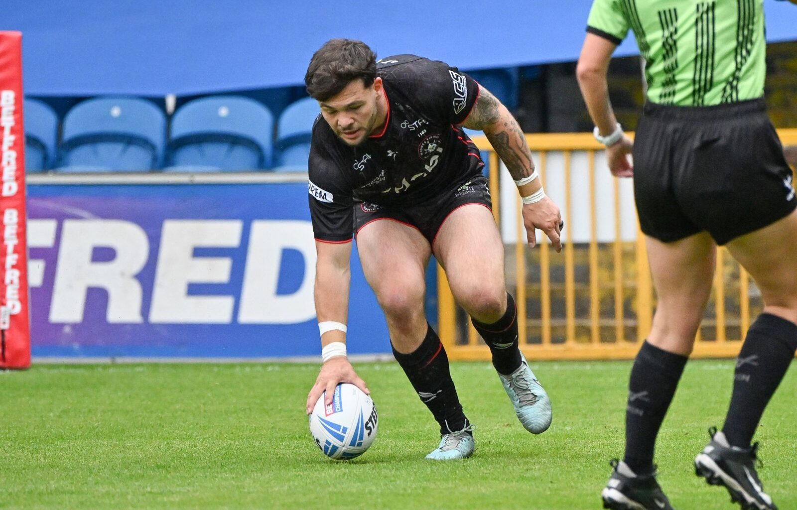 Mike Butt joins Salford for the 2027 season