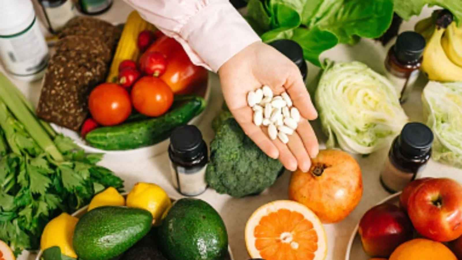 Why Can Nutritional Deficiency Happen?: Nutritional deficiency can occur when the diet lacks important nutrients despite providing enough calories. Insufficient protein, vitamins and minerals can affect the body, while consuming excessive carbohydrates and calories may contribute to weight gain and related health problems. Why Can Nutritional Deficiency Happen?: Nutritional deficiency can occur when the diet lacks important nutrients despite providing enough calories. Insufficient protein, vitamins and minerals can affect the body, while consuming excessive carbohydrates and calories may contribute to weight gain and related health problems.