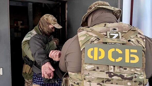 FSB still of the detention of an SBU agent from the British Embassy security