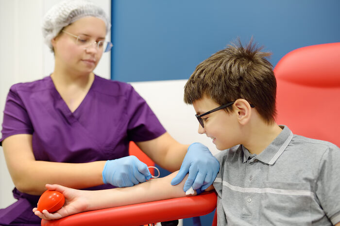 Bemused Doctors Expose The Things People Most Commonly Lie To Them About (62 Examples)
